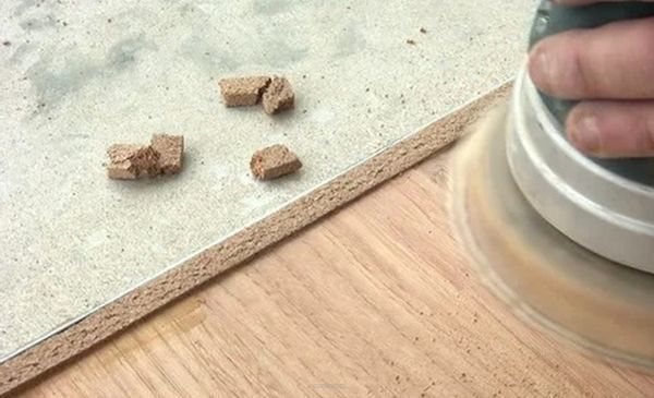 Matériaux de finition et d'installation - bandes de liège